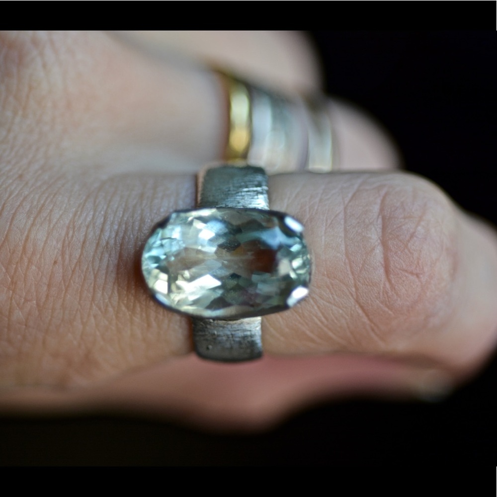LIGHT GREEN TOPAZ RING STERLING SILVER RING - Picture 3 of 6